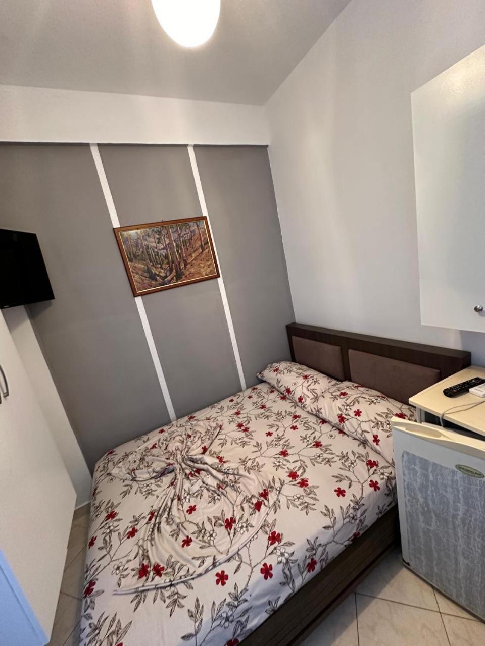 Eid Mar Hostel Vlore Exterior photo